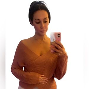 Pink off the shoulder sweater - Medium